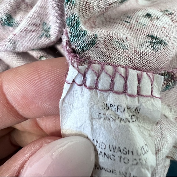 Floral Pink V-Neck Top long sleeve size Xl long sleeve - Picture 8 of 9